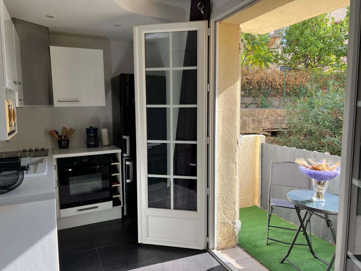 L'appart Isa&Marc T2 avec rez-de-jardin  Bormes-les-Mimosas Exterior foto