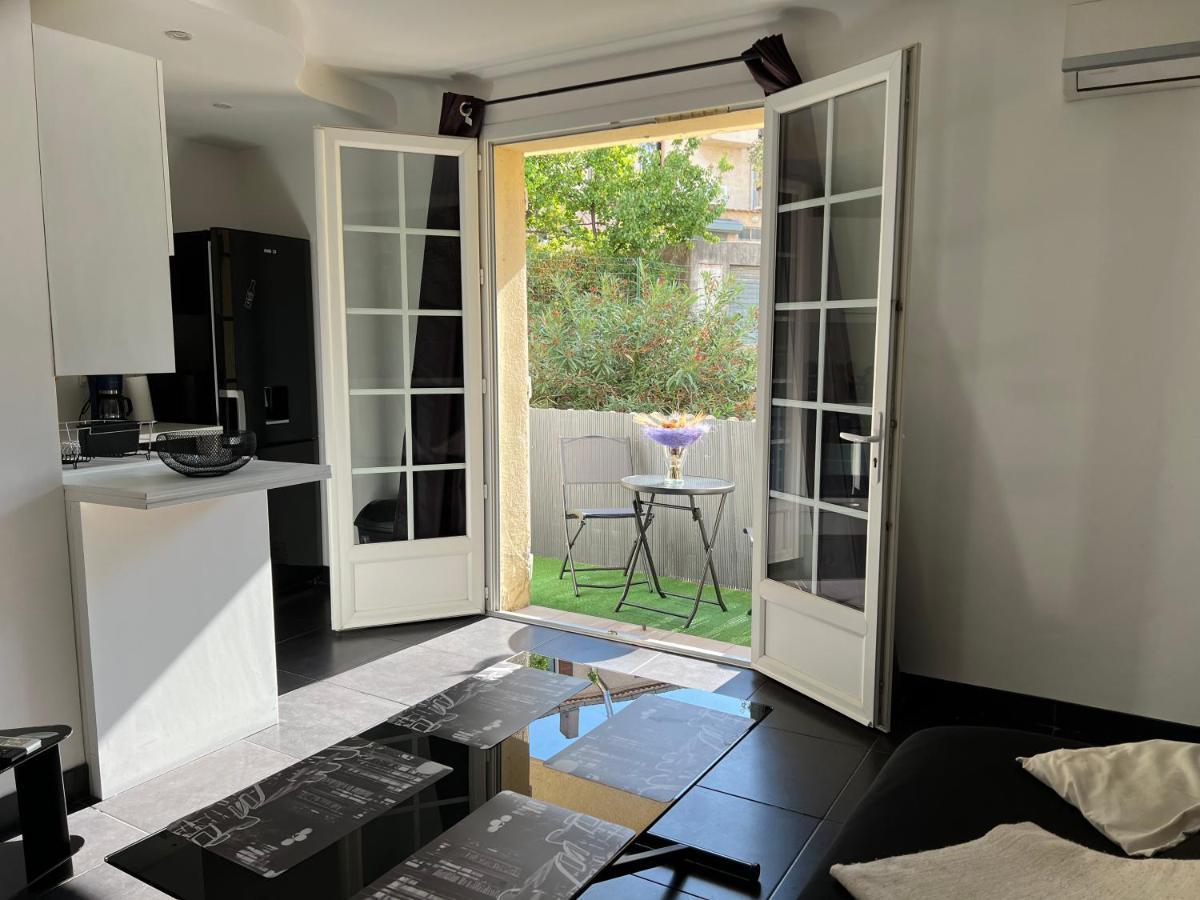 L'appart Isa&Marc T2 avec rez-de-jardin  Bormes-les-Mimosas Exterior foto